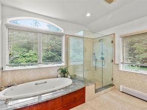 17 Youngs Lane, Setauket NY 11733