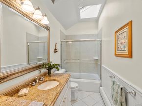 17 Youngs Lane, Setauket NY 11733