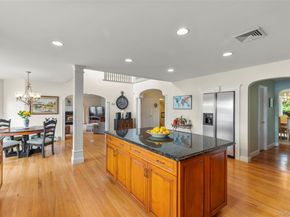 17 Youngs Lane, Setauket NY 11733