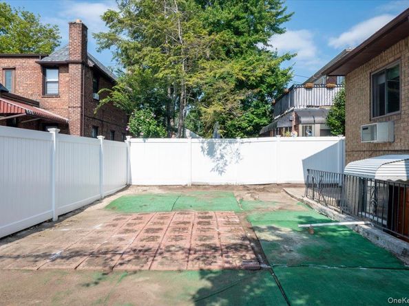 16608 29th Avenue, Flushing NY 11358