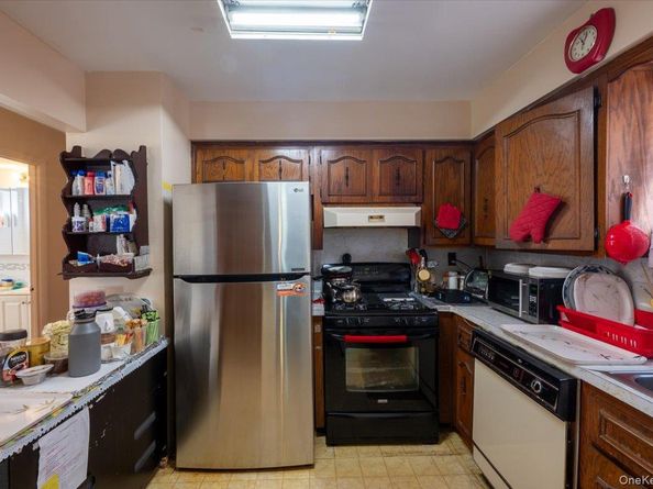 16608 29th Avenue, Flushing NY 11358