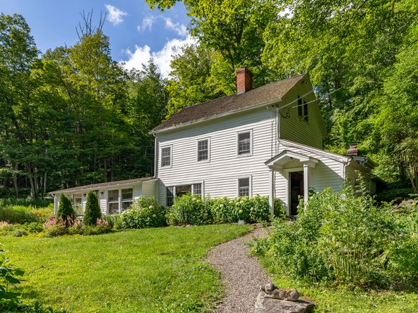 1 Coburn Road W, Sherman CT 06784