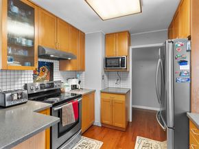 8 Stonecrop Road, Norwalk CT 06851