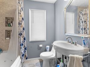 8 Stonecrop Road, Norwalk CT 06851