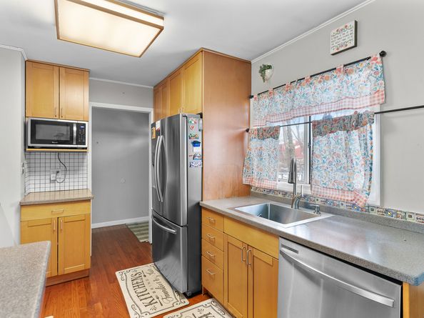 8 Stonecrop Road, Norwalk CT 06851