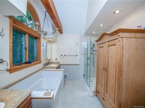 9A Obtuse Rocks Road, Brookfield CT 06804
