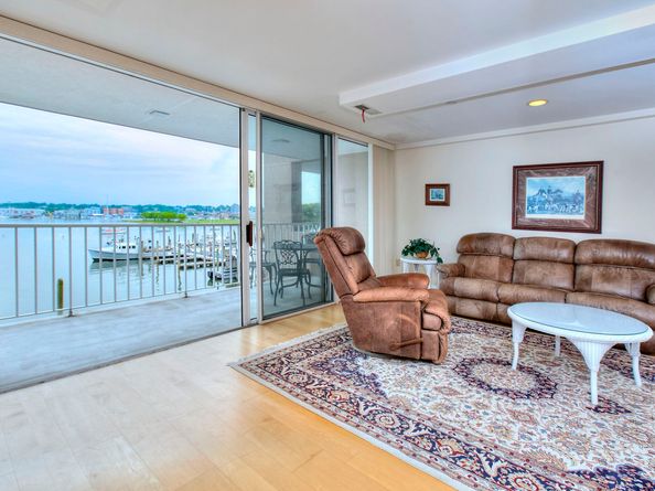26 Cove Avenue APT 3B, Norwalk CT 06855
