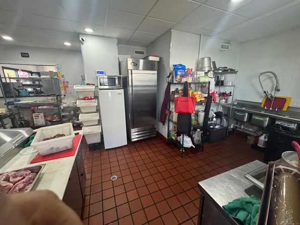 Undisclosed Address #24098528, Bridgeport CT 06607
