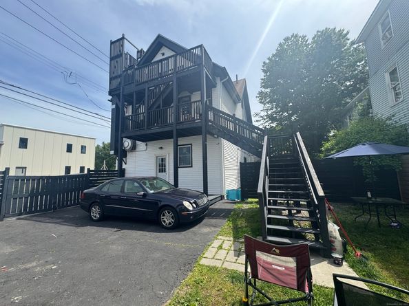 Undisclosed Address #24098528, Bridgeport CT 06607