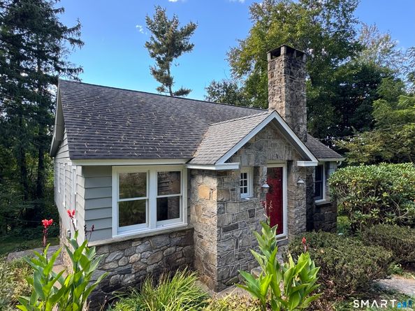 15 Ilion Road, New Fairfield CT 06812