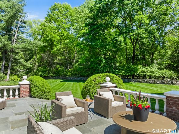 111 Golden Pond Lane, Fairfield CT 06824