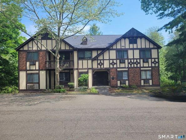 5 Essex Court, Brookfield CT 06804