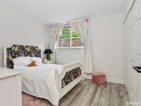 22 Rowayton Woods Drive 22, Norwalk CT 06854