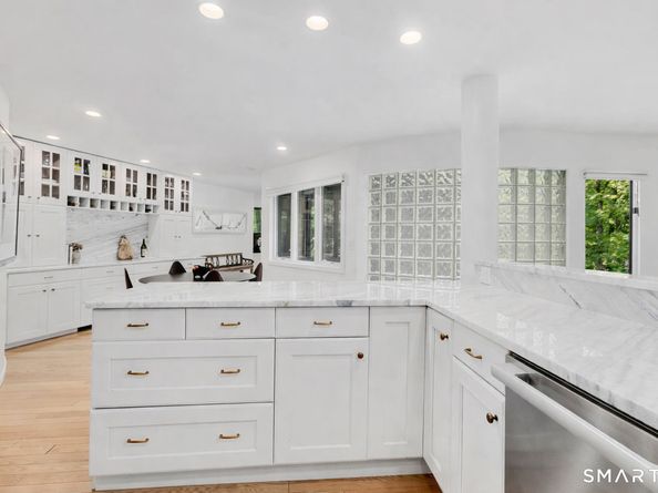 195 Steep Hill Road, Weston CT 06883