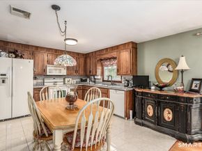 3 Poe Place, Shelton CT 06484