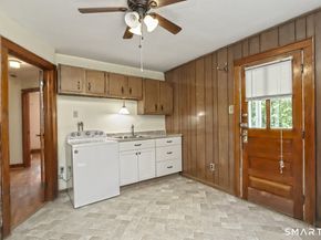 293 Pleasantview Avenue, Bridgeport CT 06606