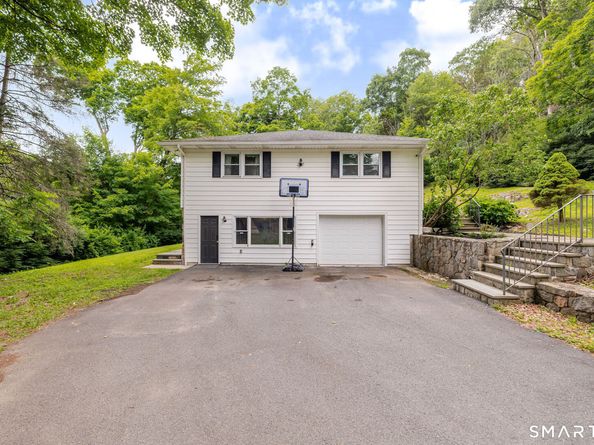 2 Leach Hollow Road, Sherman CT 06784