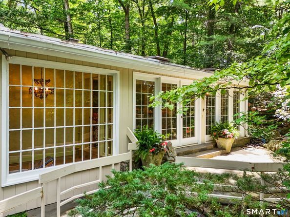 58 Arrow Head Drive, Stamford CT 06903
