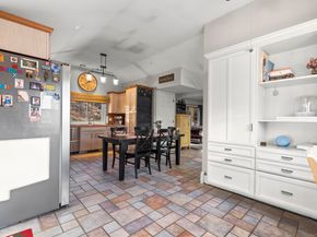 22 Old Middle Road, Brookfield CT 06804