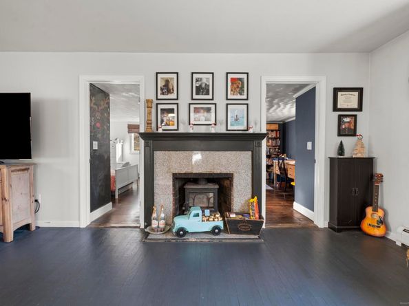 22 Old Middle Road, Brookfield CT 06804