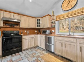 22 Old Middle Road, Brookfield CT 06804