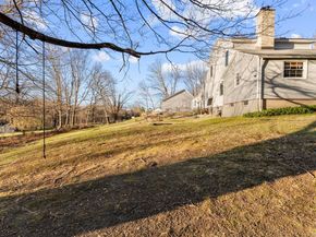 22 Old Middle Road, Brookfield CT 06804