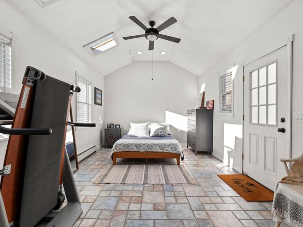 22 Old Middle Road, Brookfield CT 06804