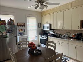 16 Dr Aaron B Samuels Boulevard, Danbury CT 06810