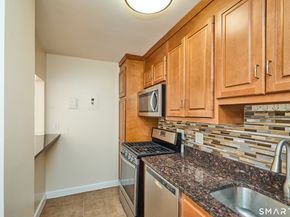 2625 Park Avenue 9R, Bridgeport CT 06604