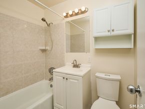 2625 Park Avenue 9R, Bridgeport CT 06604