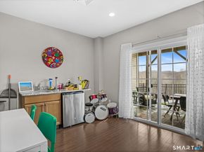 85 Winding Ridge Way 85, Danbury CT 06810