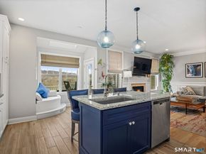 85 Winding Ridge Way 85, Danbury CT 06810