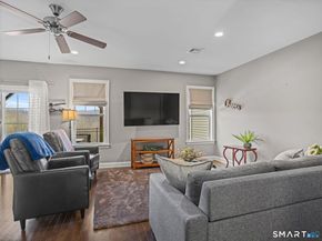 85 Winding Ridge Way 85, Danbury CT 06810