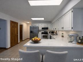 8 Phoebee Lane, Brookfield CT 06804