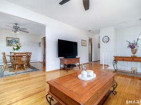 7 Lycett Court, Norwalk CT 06851