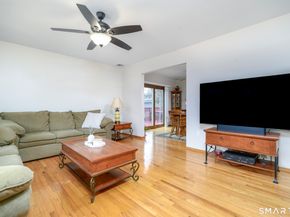 7 Lycett Court, Norwalk CT 06851