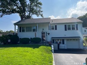 7 Lycett Court, Norwalk CT 06851