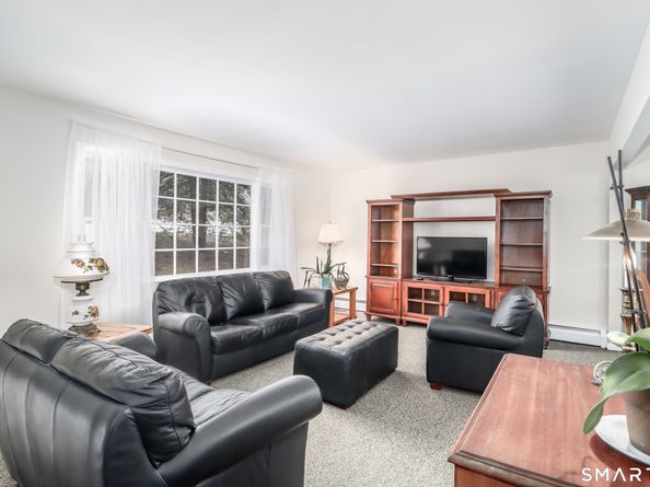 24 Prospect Drive, Brookfield CT 06804