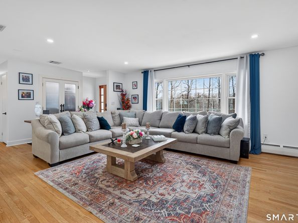 198 S King Street, Danbury CT 06811