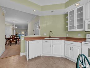 10 Hayestown Road 321, Danbury CT 06811