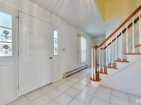 1985 Cutspring Road, Stratford CT 06614