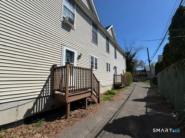 32-34 Yale Street, Bridgeport CT 06605
