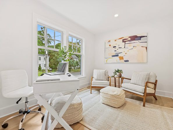 20 Center Drive, Greenwich CT 06870