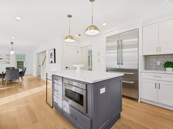 20 Center Drive, Greenwich CT 06870