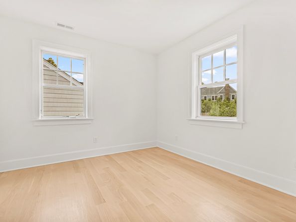 20 Center Drive, Greenwich CT 06870