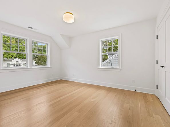 20 Center Drive, Greenwich CT 06870