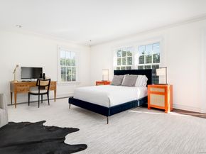 561 Smith Ridge Road, New Canaan CT 06840