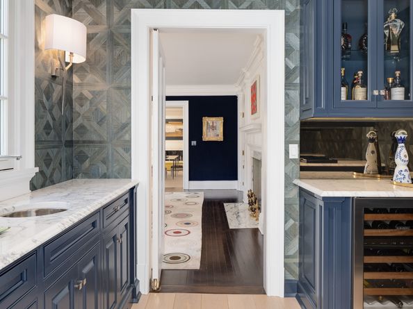 561 Smith Ridge Road, New Canaan CT 06840