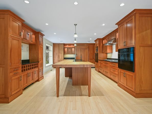 17 Pequot Drive, Norwalk CT 06855