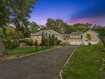 17 Pequot Drive